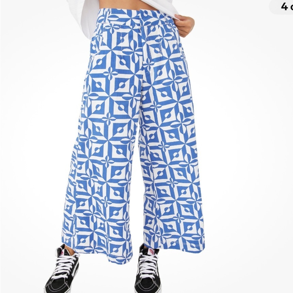 Free People Menocra Cropped Printed Pants Wide Leg size 6